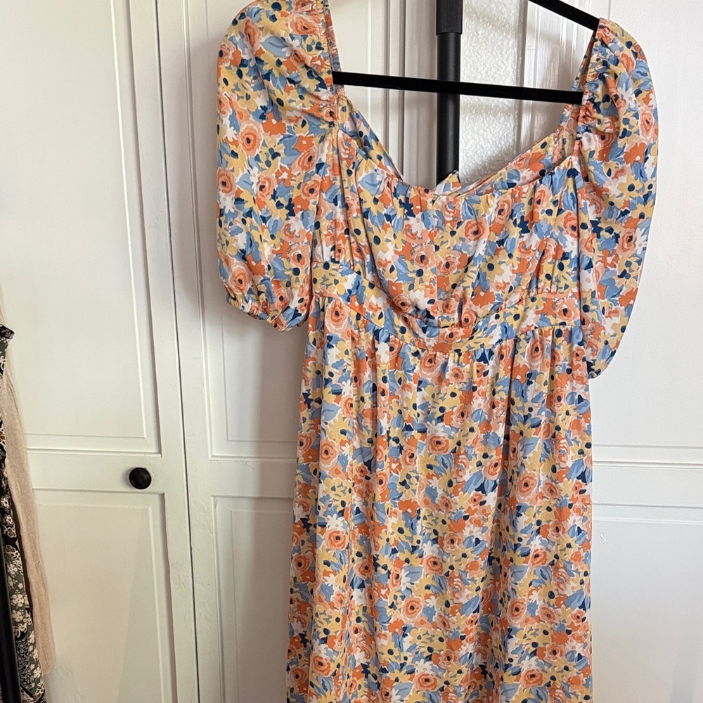 SHEIN Floral Short Sleeve Open Back Dress